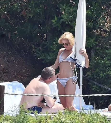 Image 3002640 from Gillian Anderson