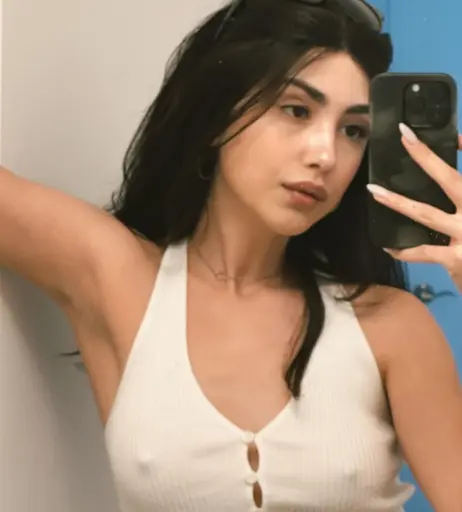 Image 3003804 from Alexa Mansour