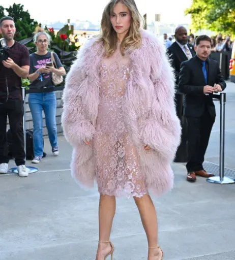 Image 3003720 from Suki Waterhouse