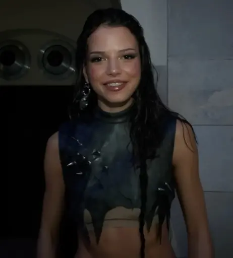 Image 3000195 from Nina Chuba