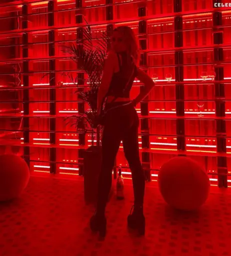 Image 616277 from Laure bv