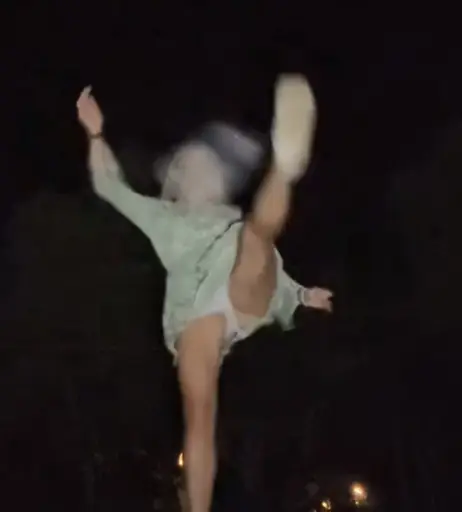 Image 616398 from maxima_mclk