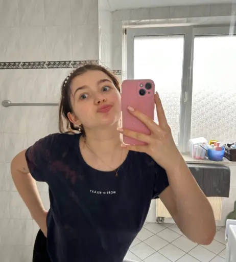 Image 615307 from Malá Holčička