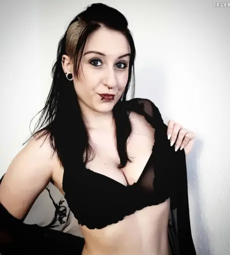 Image 639628 from Skelli