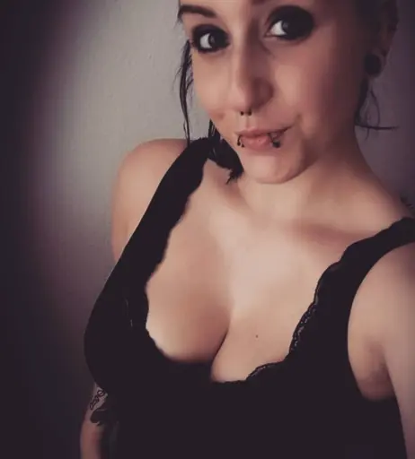 Image 639257 from Skelli