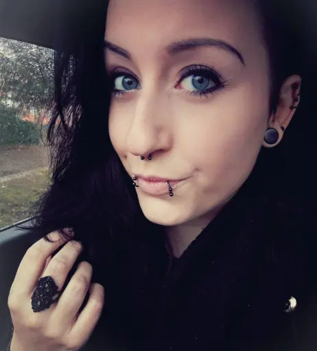 Image 638322 from Skelli