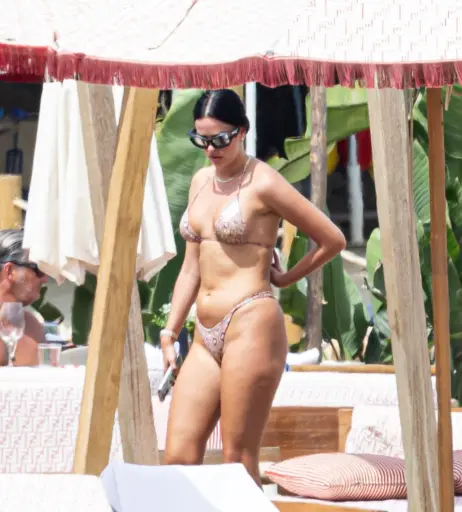 Image 689775 from Ivana Knöll