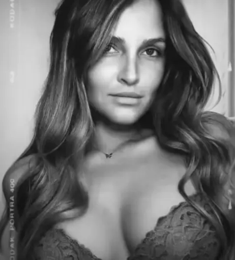 Image 686441 from Iulieetta