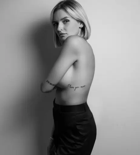 Image 686493 from Iulieetta