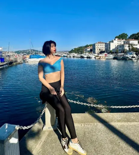 Image 681589 from Merve Bolugur