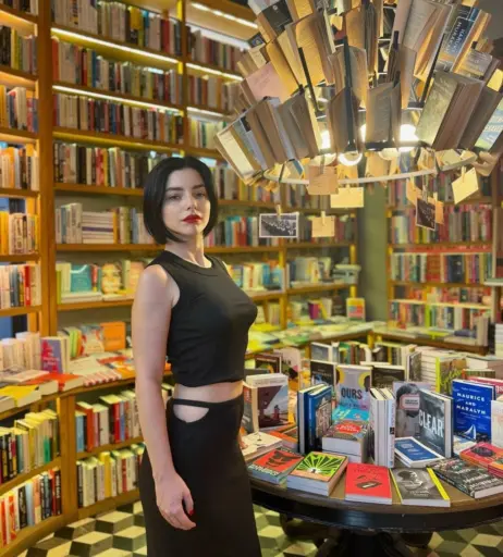 Image 681522 from Merve Bolugur