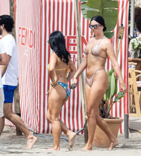 Image 690341 from Ivana Knöll