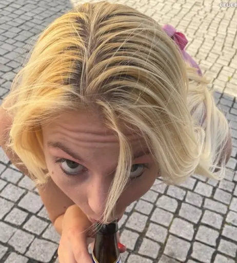 Image 642422 from Mariia Well