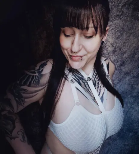 Image 641975 from Skelli