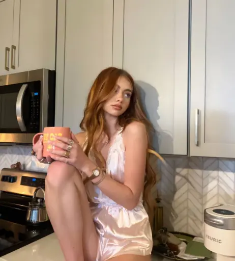 Image 659910 from Sicily Rose