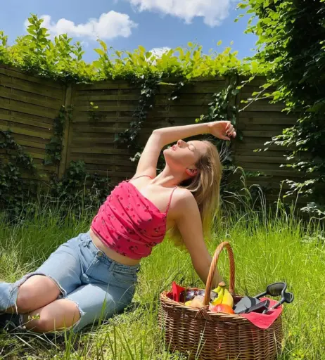 Image 657625 from Adriana Burova