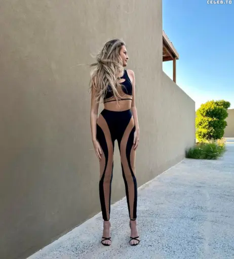 Image 668507 from Julia (Xlaeta)