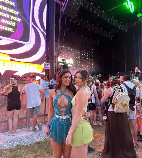 Image 665453 from Gibson Sisters