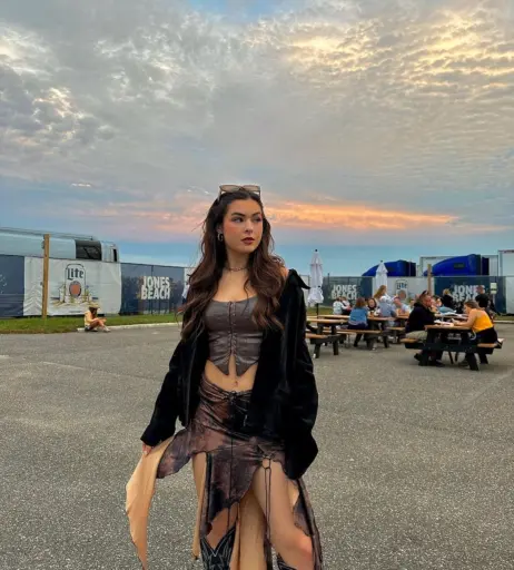 Image 663066 from Gibson Sisters