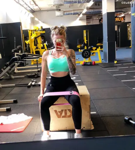 Image 672220 from Knatternatter