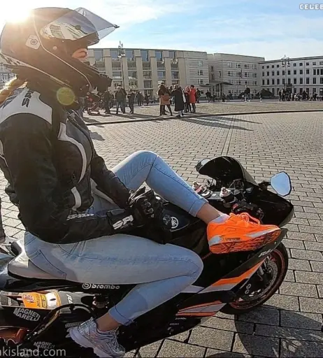 Image 672829 from Knatternatter