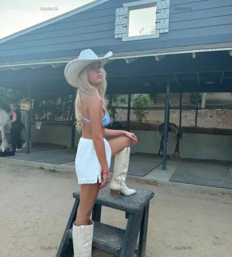 Image 606403 from Haliey Welch