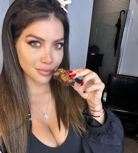 Image 606388 from Wanda Nara