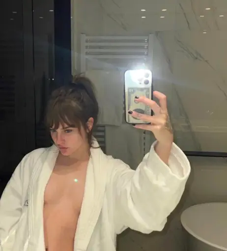 Image 5135119 from Victoria De Angelis