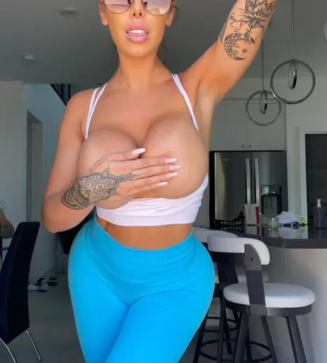 Image 5209879 from Savanna Santos / queen_rehm
