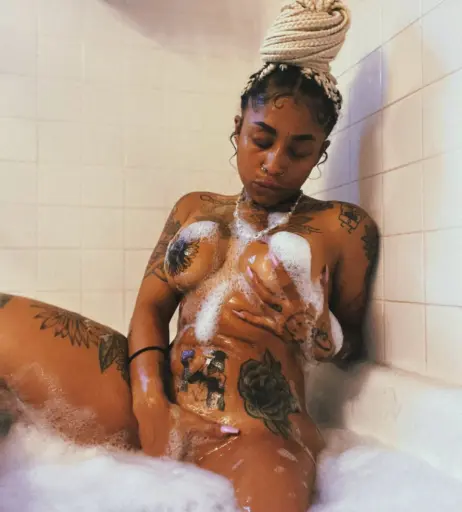 Image 5365640 from helloomcfly/ishues