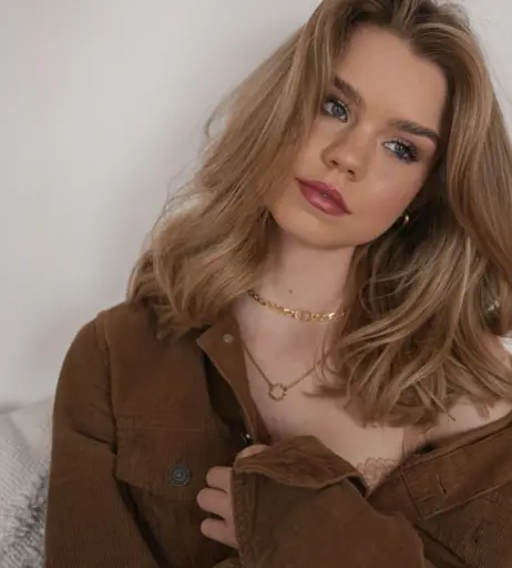 Image 589628 from Lea Peach