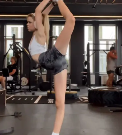 Image 588410 from Lea Peach