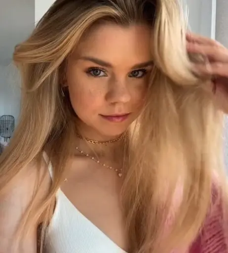 Image 588994 from Lea Peach