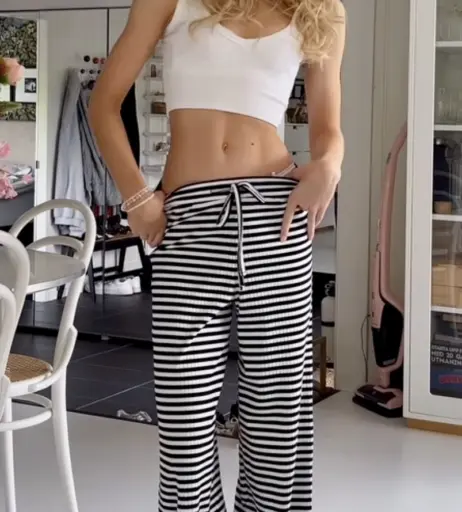 Image 588865 from Lea Peach