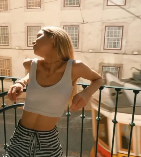 Image 587784 from Lea Peach