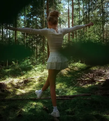 Image 587441 from Lea Peach