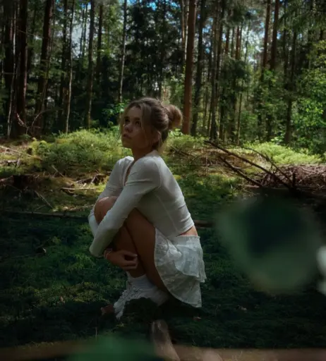 Image 587421 from Lea Peach