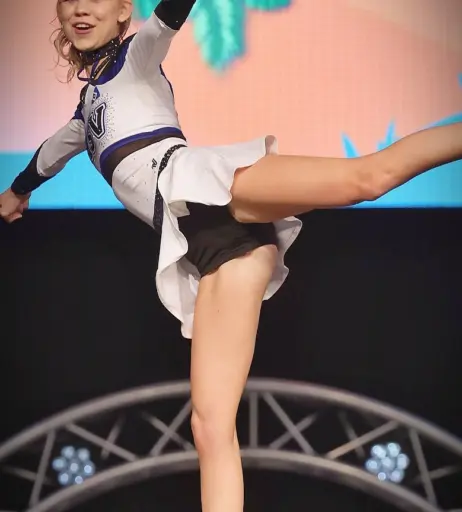 Image 586529 from Lea Peach