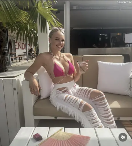 Image 586436 from laura__pkr