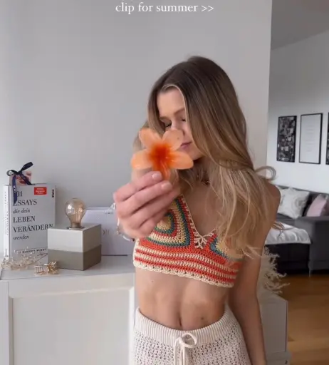 Image 585517 from Lea Peach