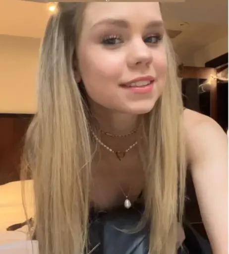 Image 585620 from Lea Peach