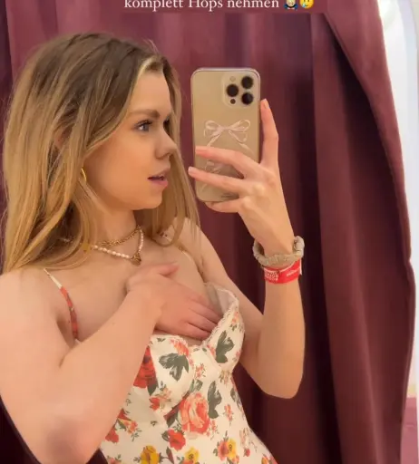 Image 585729 from Lea Peach