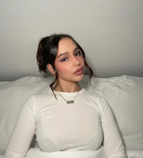 Image 590390 from Lara_tepper