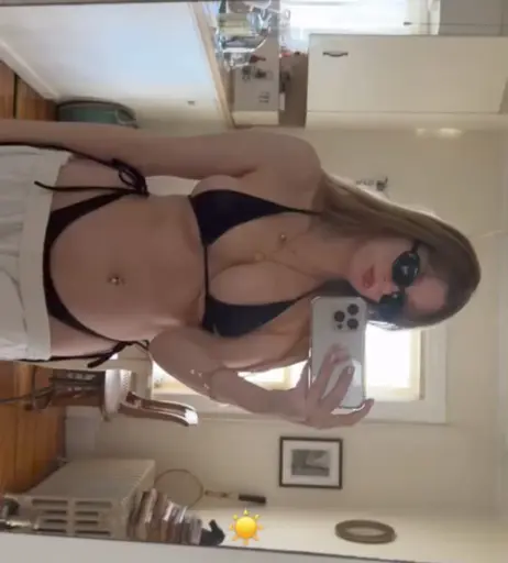 Image 5455985 from @emmakrocherolle