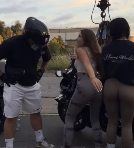 Image 558828 from joysemmi