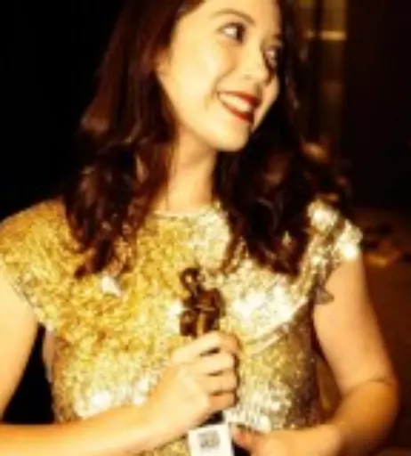 Image 5554975 from Laufey lin