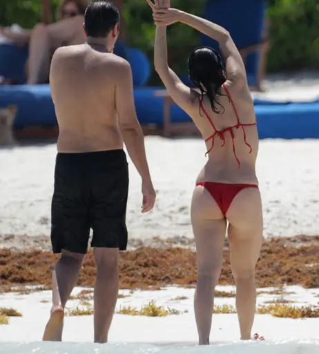 Image 5545177 from Carla Gugino