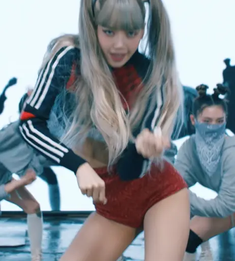 Image 5505386 from Lisa | BLΛƆKPIИK (Blackpink)