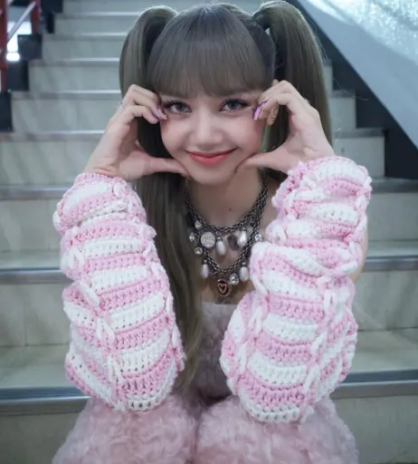 Image 5505306 from Lisa | BLΛƆKPIИK (Blackpink)