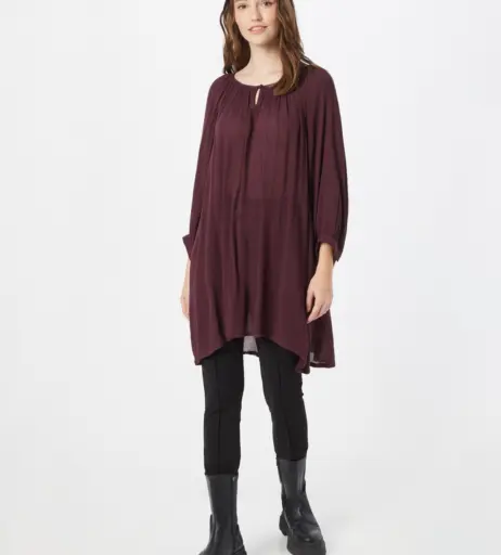 Image 550194 from Phia Quantius